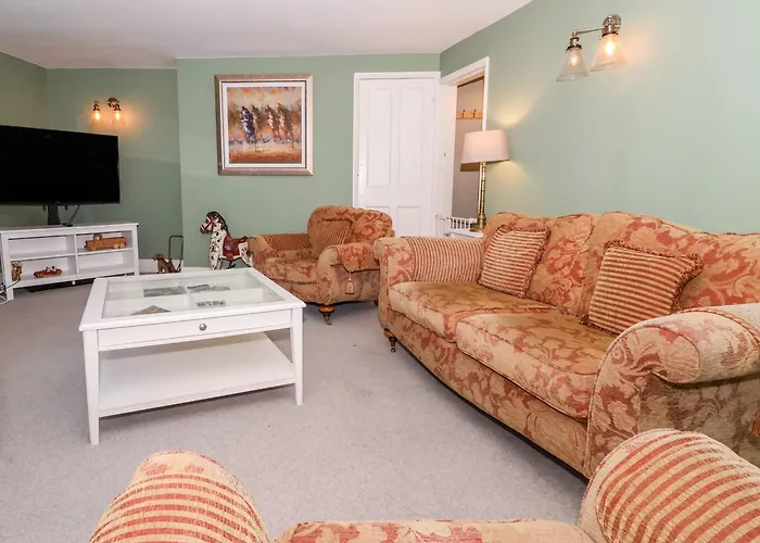 Holiday home Trillo House *