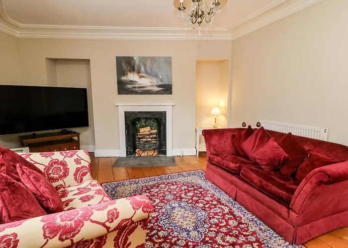 Holiday home Trillo House *