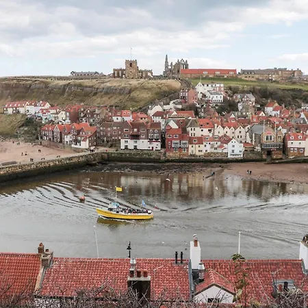 Trillo House Уитби